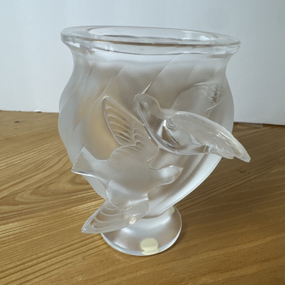 Vintage Lalique Rosine Frosted Crystal Flying Love Doves Vase 5" France